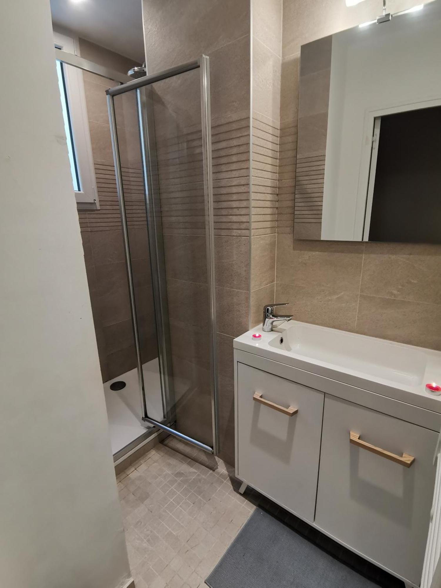 *Appartement Moderne/2 Minutes Du Metro* 생투앙 외부 사진